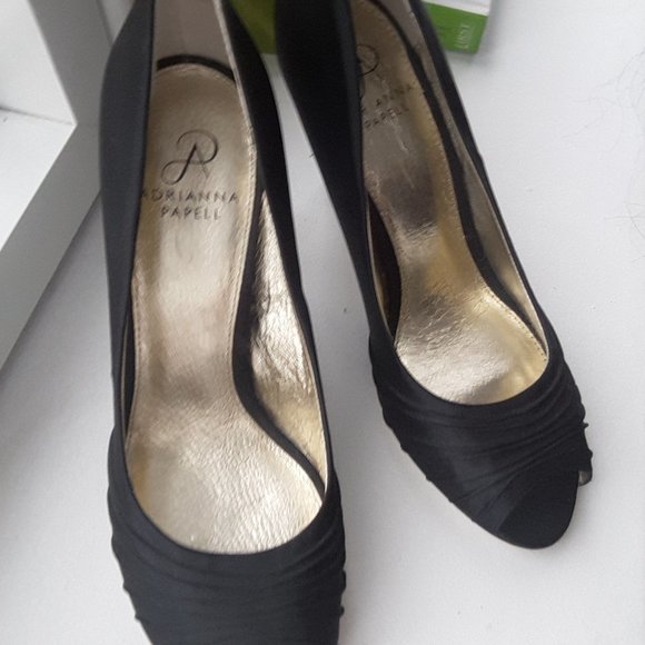 Adrianna Papell Farrel Women Peep-Toe Canvas Black Heels 8 ½ - Picture 1 of 4